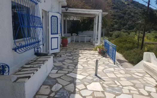 Εξοχική Κατοικία στην Αίγινα